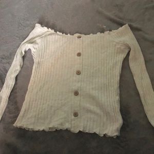 It was never worn it’s an xL and it’s super stretchy